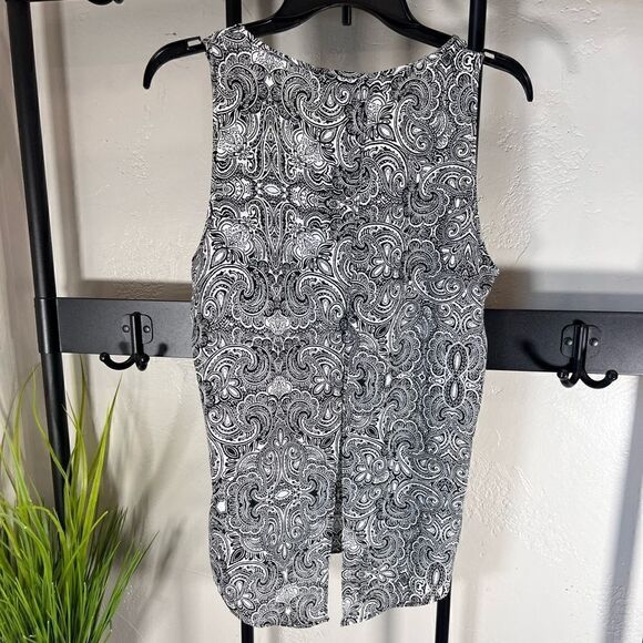 Express split back tank top black white blouse size medium - Picture 5 of 16